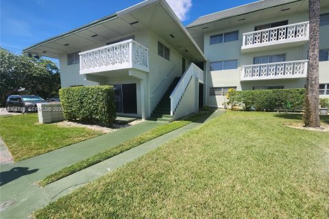 Condominio en alquiler en Plantation, Florida, 2 dormitorios, 76.92 m2 № 2026319 - foto 21