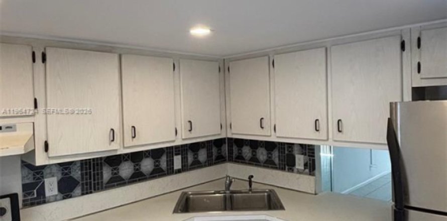 Condominio en Plantation, Florida, 2 dormitorios  № 2026319