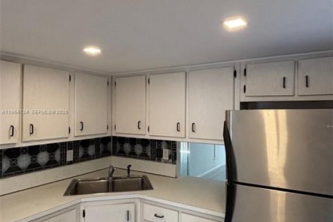 Condominio en alquiler en Plantation, Florida, 2 dormitorios, 76.92 m2 № 2026319 - foto 4