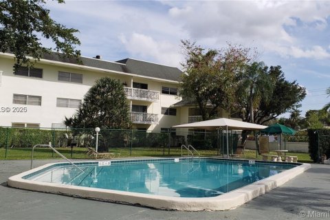 Condominio en alquiler en Plantation, Florida, 2 dormitorios, 76.92 m2 № 2026319 - foto 22