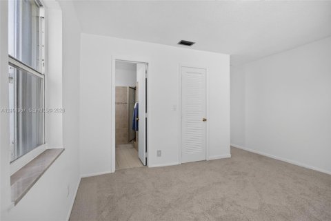 Villa ou maison à vendre à Pompano Beach, Floride: 2 chambres, 128.02 m2 № 2411984 - photo 20