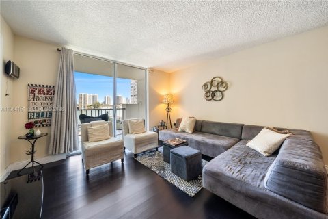 Copropriété à vendre à Aventura, Floride: 1 chambre, 71.16 m2 № 2026574 - photo 3