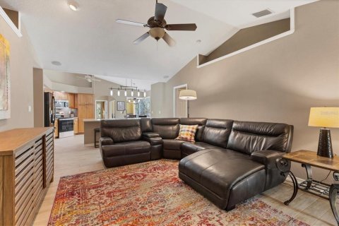 House in Port Charlotte, Florida 5 bedrooms, 259.57 sq.m. № 1548742 - photo 9