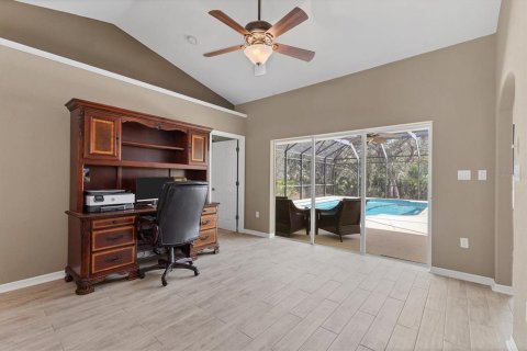 House in Port Charlotte, Florida 5 bedrooms, 259.57 sq.m. № 1548742 - photo 12