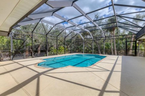 House in Port Charlotte, Florida 5 bedrooms, 259.57 sq.m. № 1548742 - photo 30