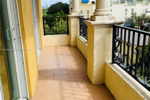 Condominio en venta en Coral Gables, Florida, 2 dormitorios, 111.67 m2 № 1964615 - foto 14