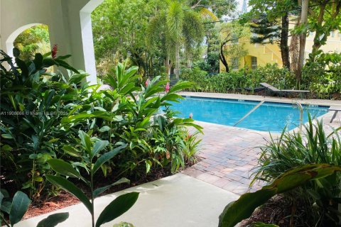 Condominio en venta en Coral Gables, Florida, 2 dormitorios, 111.67 m2 № 1964615 - foto 16