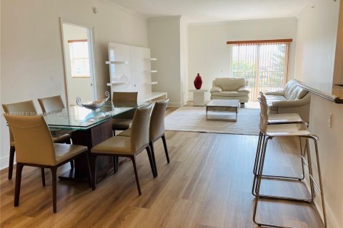 Condominio en venta en Coral Gables, Florida, 2 dormitorios, 111.67 m2 № 1964615 - foto 6