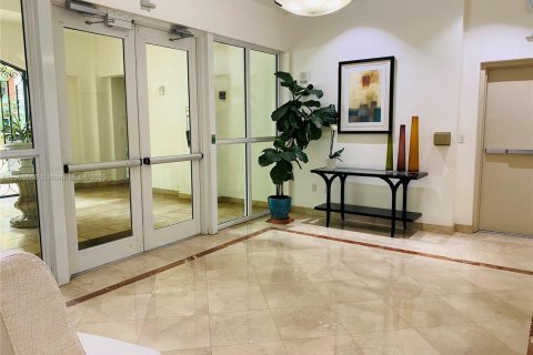 Condominio en venta en Coral Gables, Florida, 2 dormitorios, 111.67 m2 № 1964615 - foto 4