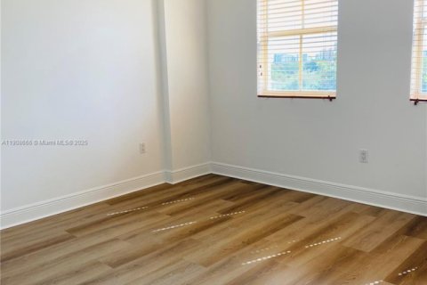 Condominio en venta en Coral Gables, Florida, 2 dormitorios, 111.67 m2 № 1964615 - foto 9