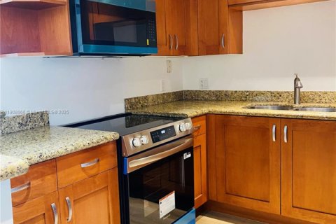 Condominio en venta en Coral Gables, Florida, 2 dormitorios, 111.67 m2 № 1964615 - foto 8