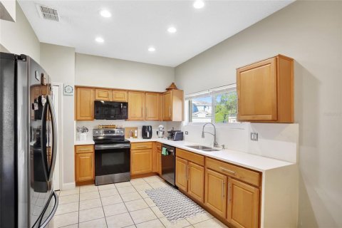 House in Orlando, Florida 4 bedrooms, 202.53 sq.m. № 1212105 - photo 12