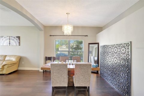 House in Orlando, Florida 4 bedrooms, 202.53 sq.m. № 1212105 - photo 8