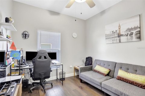 House in Orlando, Florida 4 bedrooms, 202.53 sq.m. № 1212105 - photo 18