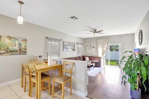 House in Orlando, Florida 4 bedrooms, 202.53 sq.m. № 1212105 - photo 14