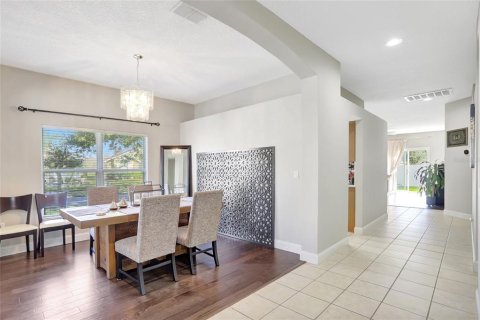 House in Orlando, Florida 4 bedrooms, 202.53 sq.m. № 1212105 - photo 16
