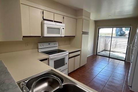 Townhouse in Longwood, Florida 3 bedrooms, 143.07 sq.m. № 1873844 - photo 6