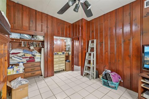 Casa en venta en Hialeah, Florida, 2 dormitorios, 145.3 m2 № 2062259 - foto 18