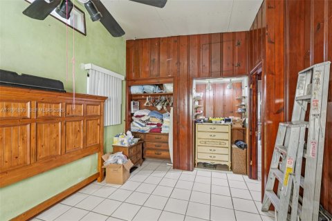 Casa en venta en Hialeah, Florida, 2 dormitorios, 145.3 m2 № 2062259 - foto 19