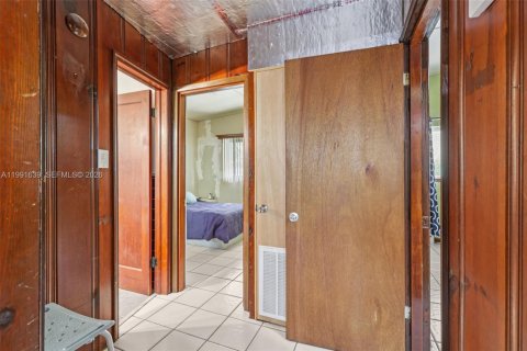 Casa en venta en Hialeah, Florida, 2 dormitorios, 145.3 m2 № 2062259 - foto 23
