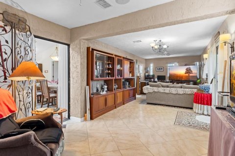 Casa en venta en Rockledge, Florida, 3 dormitorios, 194.72 m2 № 1590671 - foto 21