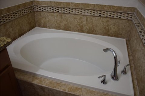 Casa en alquiler en Orlando, Florida, 3 dormitorios, 141.68 m2 № 1901017 - foto 18