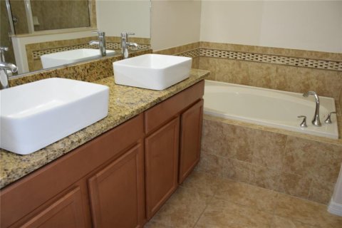 Casa en alquiler en Orlando, Florida, 3 dormitorios, 141.68 m2 № 1901017 - foto 17