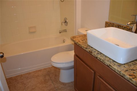 Casa en alquiler en Orlando, Florida, 3 dormitorios, 141.68 m2 № 1901017 - foto 23