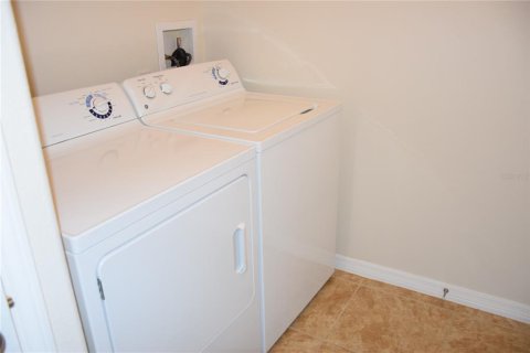 Casa en alquiler en Orlando, Florida, 3 dormitorios, 141.68 m2 № 1901017 - foto 25