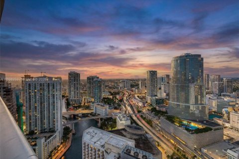 Кондоминиум с 1 спальней в Майами, Флорида № 1996101