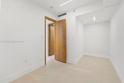 Condo in Miami, Florida, 3 bedrooms  № 1986617 - photo 22