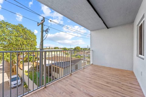 Condo in Miami, Florida, 3 bedrooms  № 1986617 - photo 25