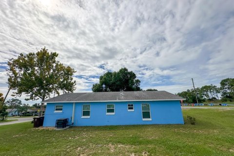 Villa ou maison à vendre à Haines City, Floride: 3 chambres, 93.92 m2 № 2394041 - photo 6