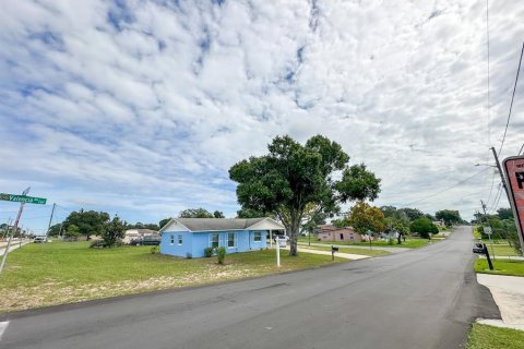 Villa ou maison à vendre à Haines City, Floride: 3 chambres, 93.92 m2 № 2394041 - photo 3