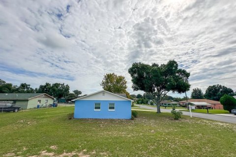 Villa ou maison à vendre à Haines City, Floride: 3 chambres, 93.92 m2 № 2394041 - photo 4