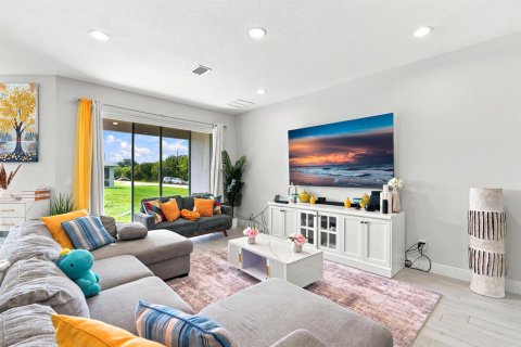 House in Port St. Lucie, Florida 3 bedrooms, 191.29 sq.m. № 2171816 - photo 8