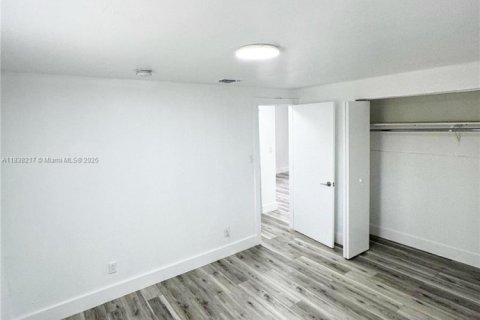 Propiedad comercial en venta en Miami, Florida, 195.65 m2 № 1845885 - foto 7