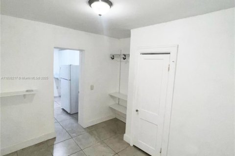 Propiedad comercial en venta en Miami, Florida, 195.65 m2 № 1845885 - foto 20