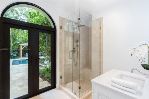 Villa ou maison à vendre à Miami, Floride: 6 chambres, 507.06 m2 № 1937309 - photo 20