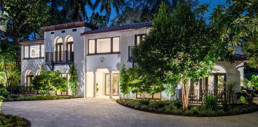 Villa ou maison à Miami, Floride 6 chambres, 507.06 m2 № 1937309