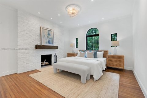 Casa en venta en Miami, Florida, 6 dormitorios, 507.06 m2 № 1937309 - foto 23
