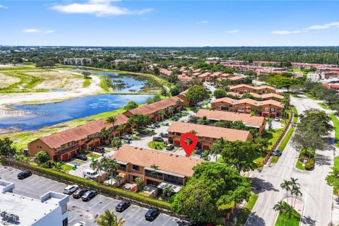 Touwnhouse à vendre à Sunrise, Floride: 3 chambres, 119.01 m2 № 1968780 - photo 3