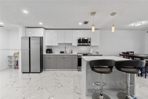 Touwnhouse à vendre à Sunrise, Floride: 3 chambres, 119.01 m2 № 1968780 - photo 16