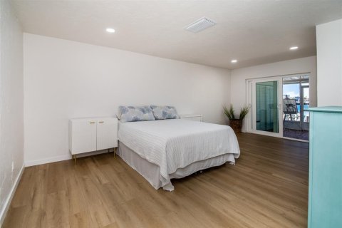 Villa ou maison à louer à Saint Petersburg, Floride: 2 chambres, 130.06 m2 № 2223767 - photo 15