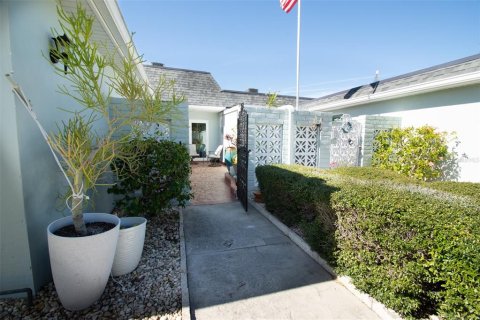 Villa ou maison à louer à Saint Petersburg, Floride: 2 chambres, 130.06 m2 № 2223767 - photo 8