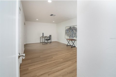 Villa ou maison à louer à Saint Petersburg, Floride: 2 chambres, 130.06 m2 № 2223767 - photo 25