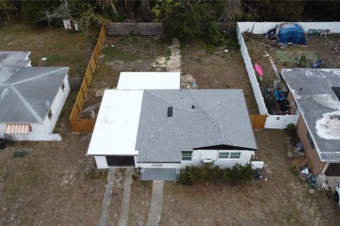 Casa en alquiler en New Port Richey, Florida, 2 dormitorios, 66.89 m2 № 1732537 - foto 2