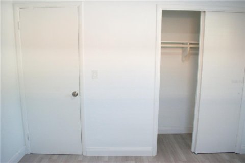 Casa en alquiler en New Port Richey, Florida, 2 dormitorios, 66.89 m2 № 1732537 - foto 13