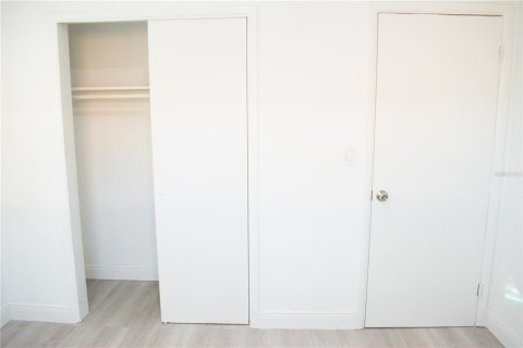 Casa en alquiler en New Port Richey, Florida, 2 dormitorios, 66.89 m2 № 1732537 - foto 12