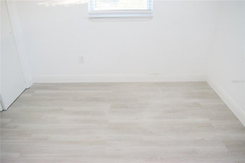 Casa en alquiler en New Port Richey, Florida, 2 dormitorios, 66.89 m2 № 1732537 - foto 7